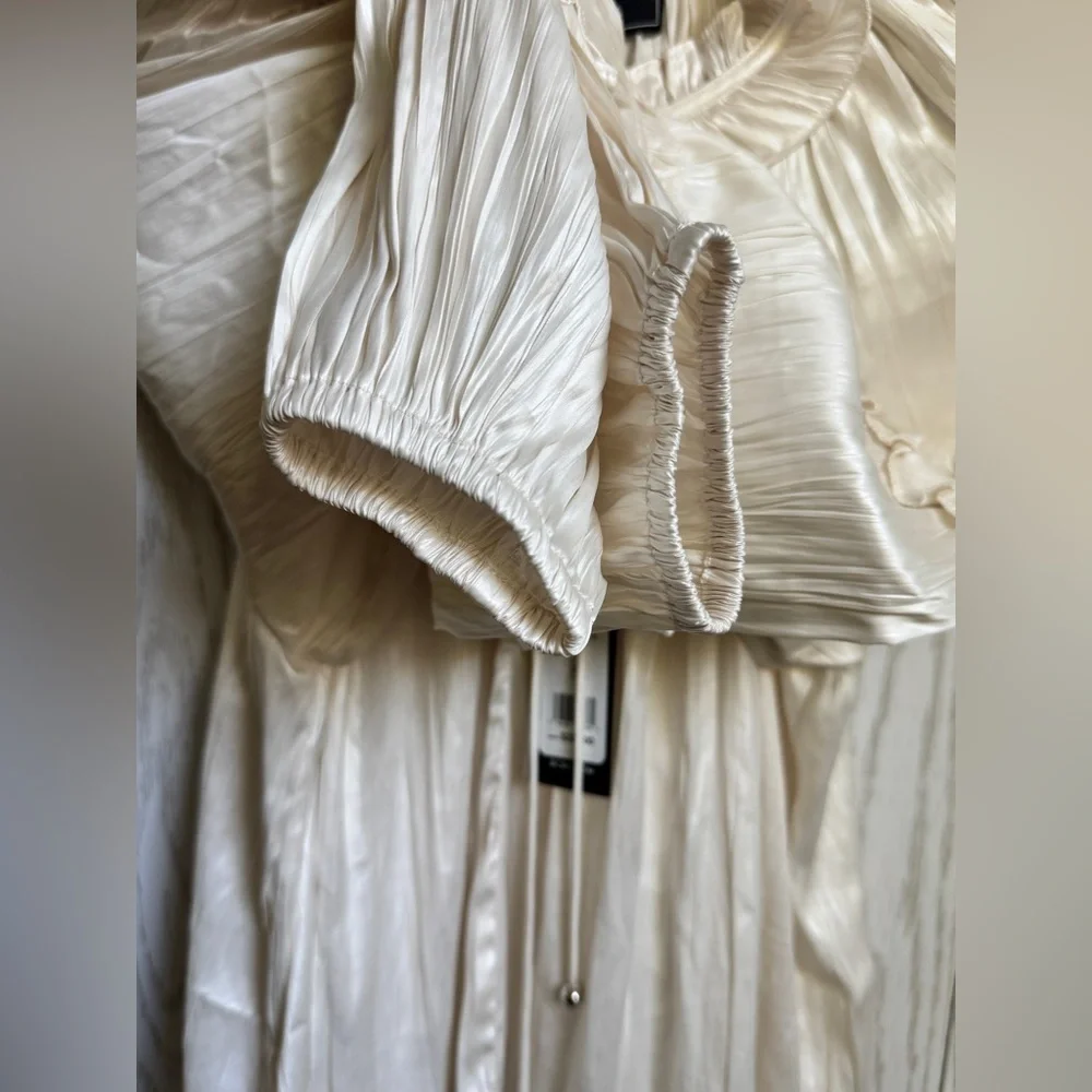 BCBGMAXAZRIA Ruffle Peasant Long Sleeve Blouse - Picture 14 of 15